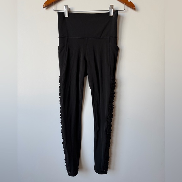 athleta salutation 7/8 tight in powervita - Picture 2 of 11